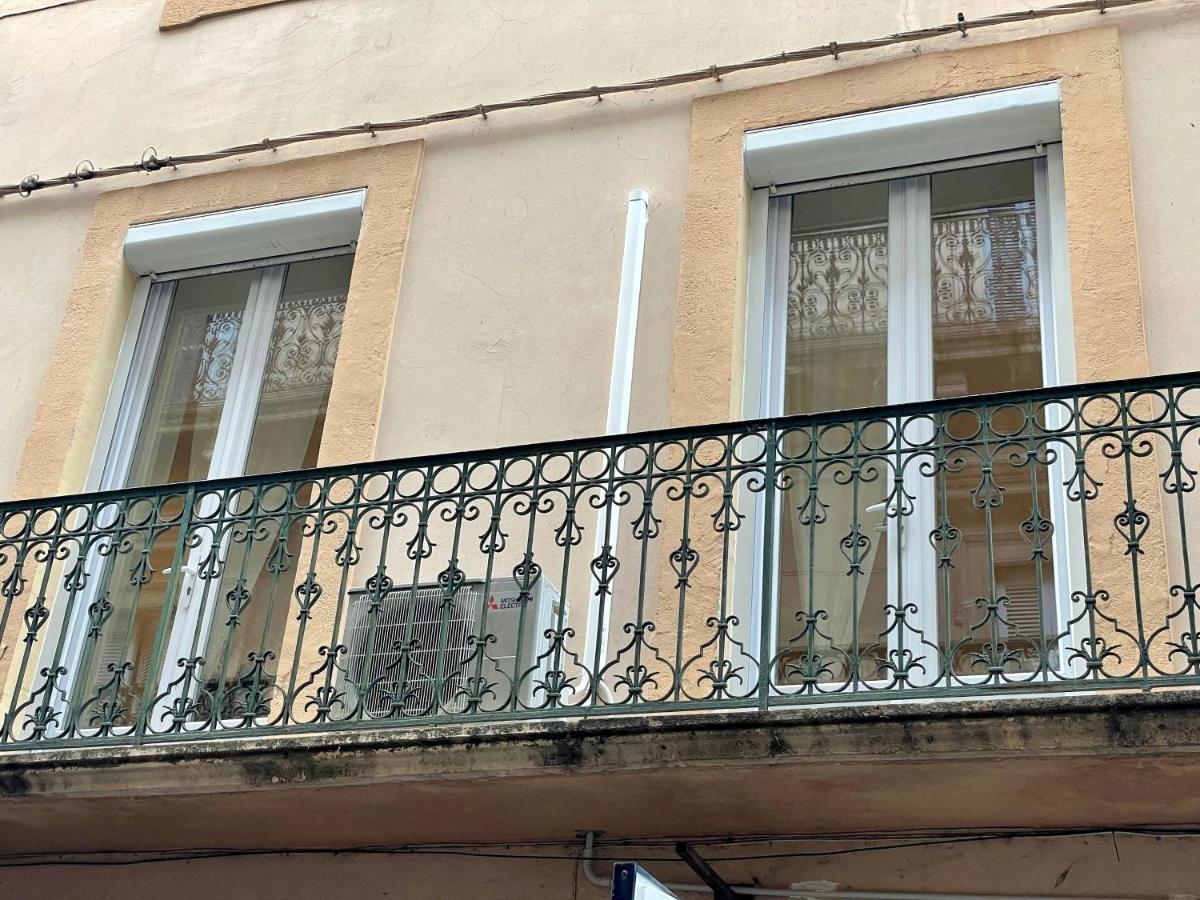 Superbe T3 en plein Centre Ville rénové avec goût! Béziers Exterior foto