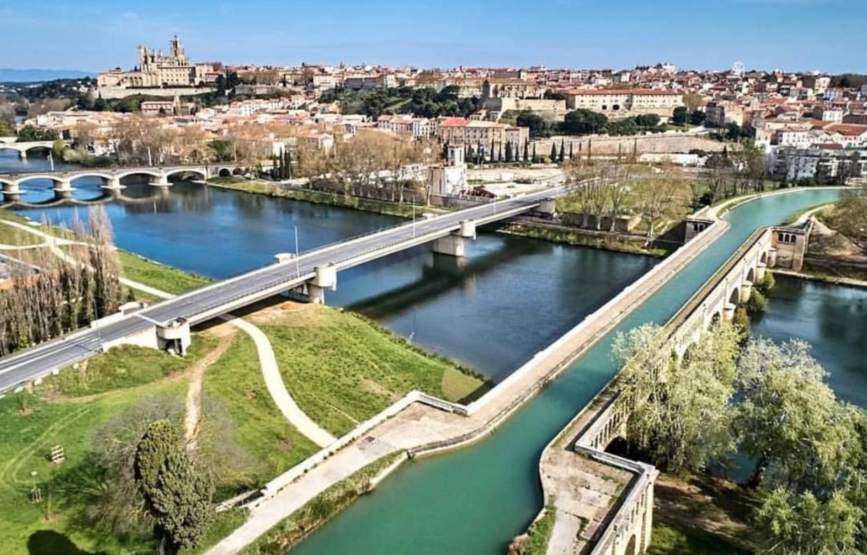 Superbe T3 en plein Centre Ville rénové avec goût! Béziers Exterior foto